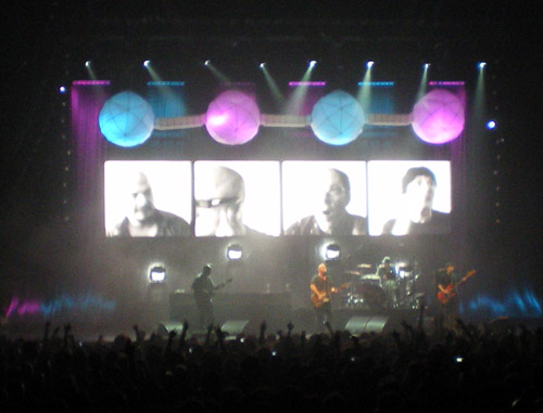 Les Pixies sur la scène du Zénith
