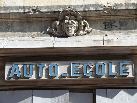 Façade d'immeuble à Bordeaux