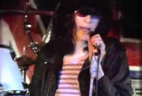 The Ramones – It’s Not My Place (In The 9 To 5 World)
